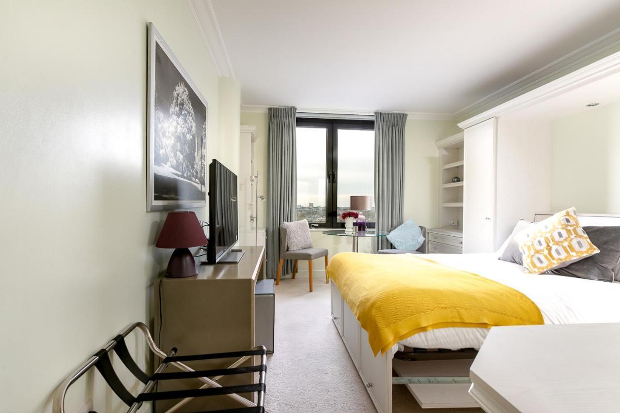 Point West Apartments London Exterior foto