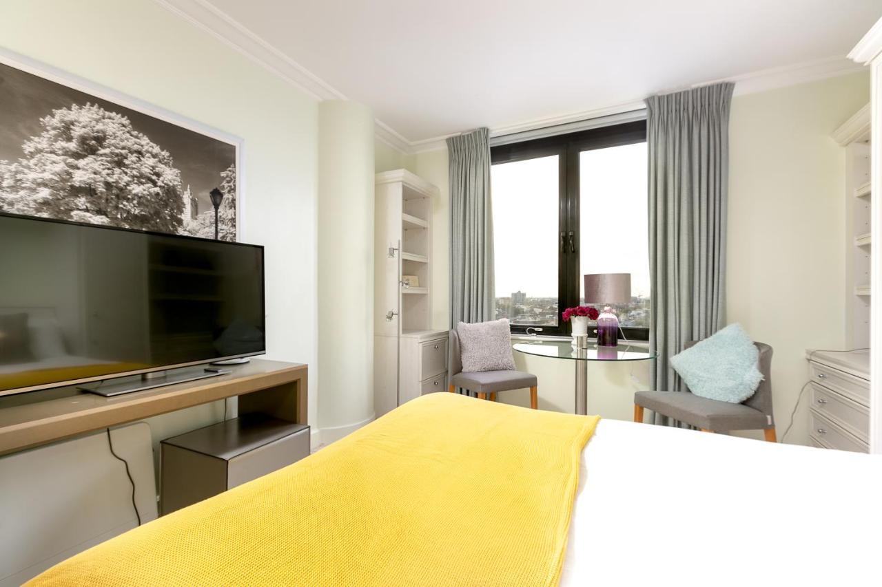 Point West Apartments London Exterior foto